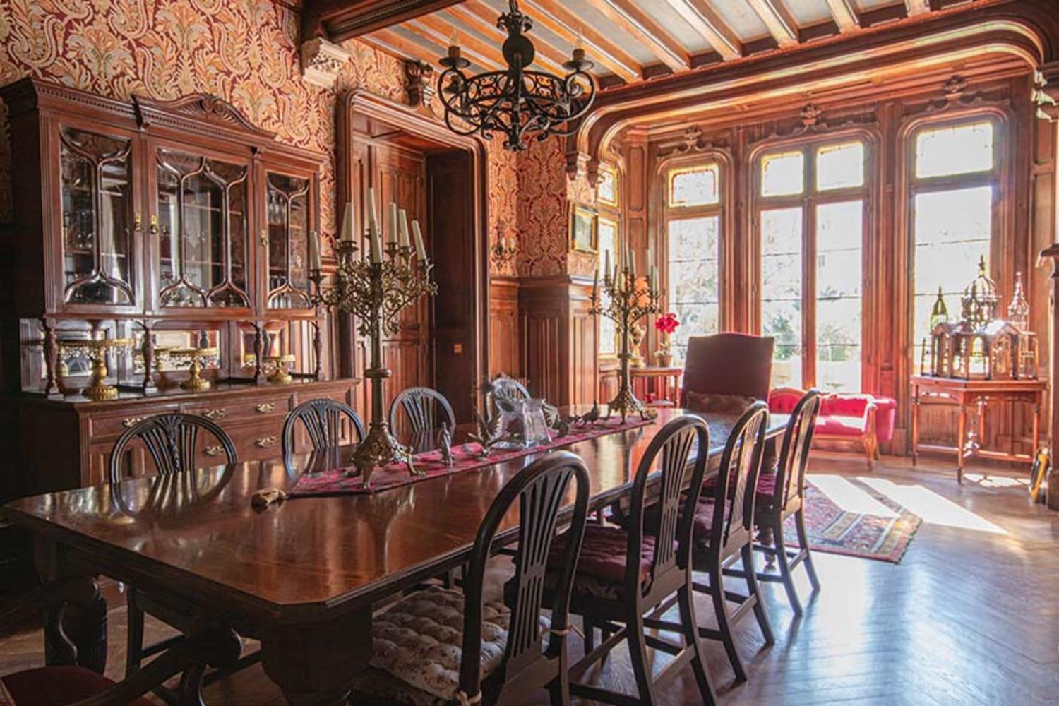 Dining room | Holiday château in South of France