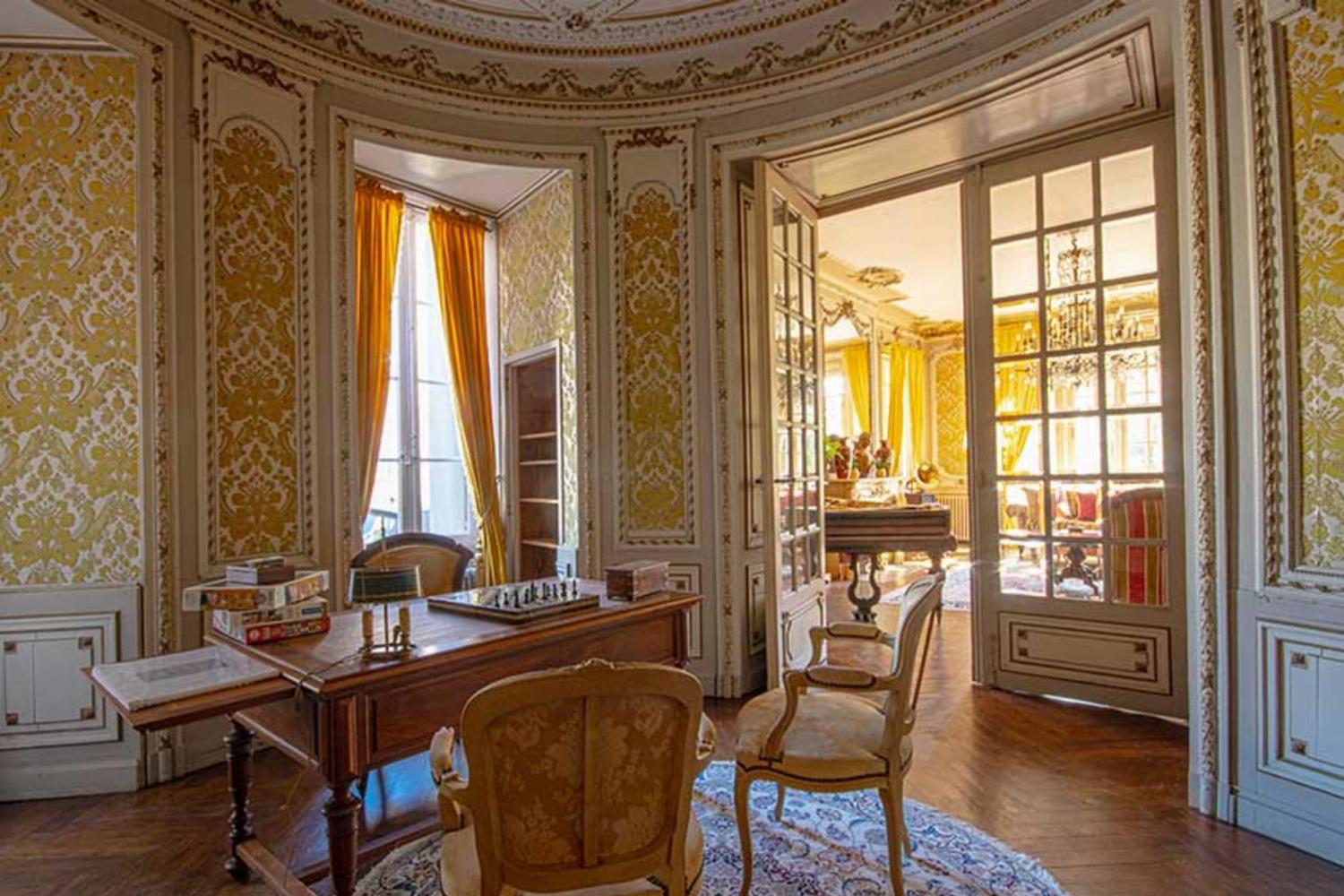 Office | Holiday château in South of France