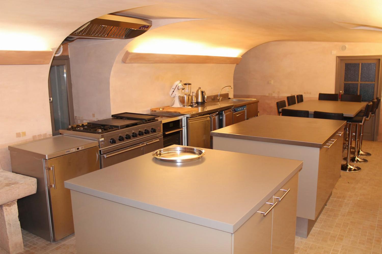Kitchen | Holiday château in Bourgogne Franche-Comté