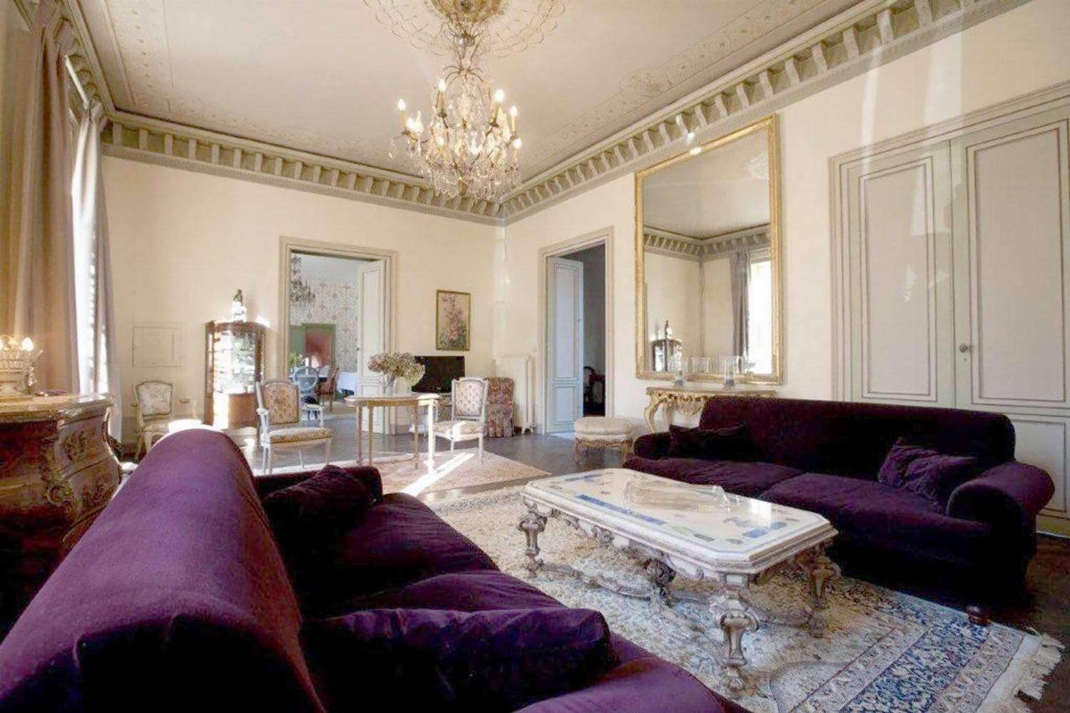Living room | Holiday château in Bourgogne Franche-Comté