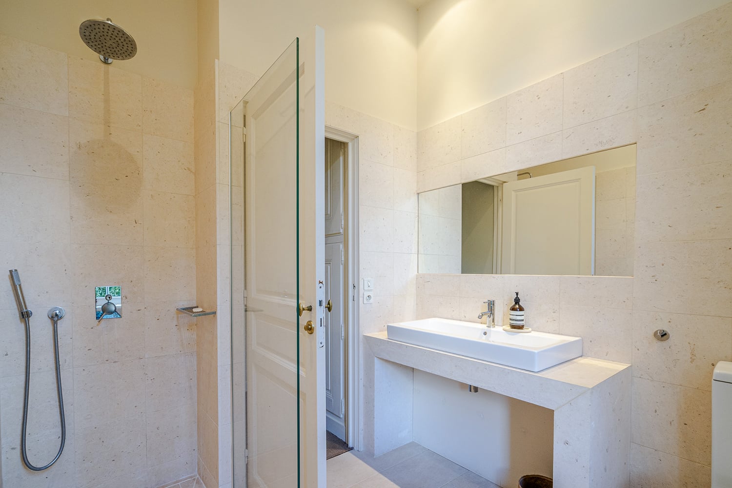 Bathroom | Holiday home in Richelieu Bathroom | Holiday home in Richelieu