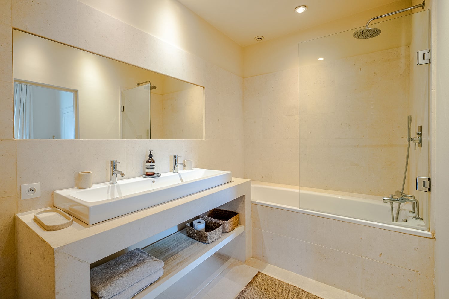 Bathroom | Holiday home in Richelieu Bathroom | Holiday home in Richelieu