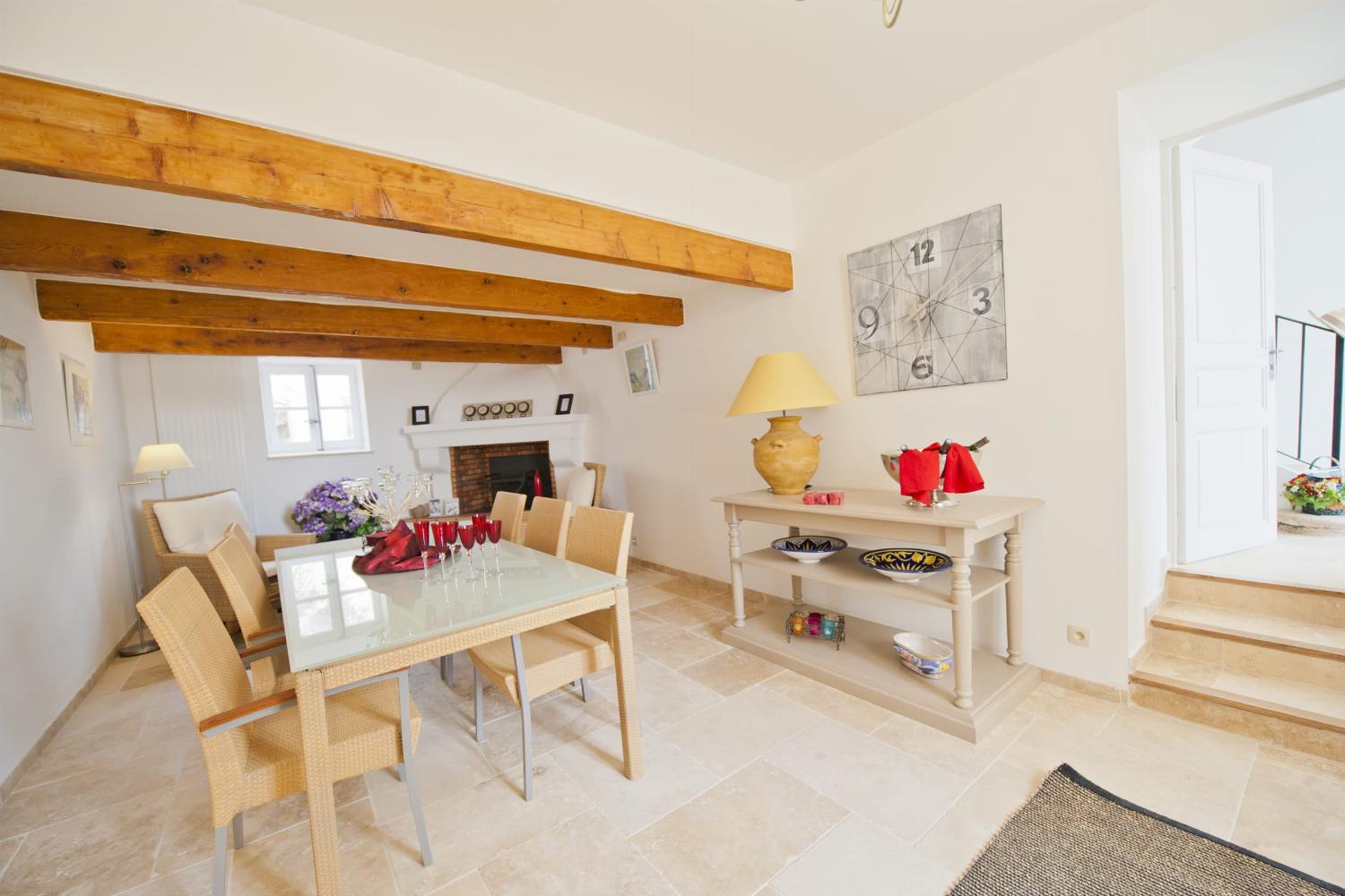 Dining room | Rental accommodation in Provence