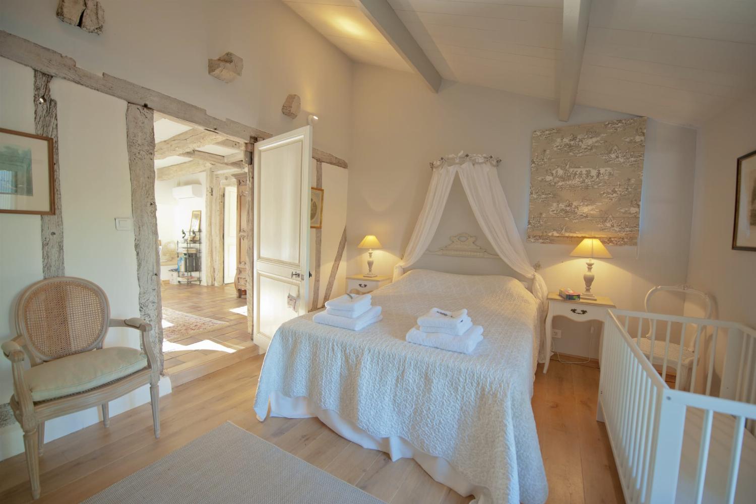 Bedroom | Rental home in Lot-et-Garonne