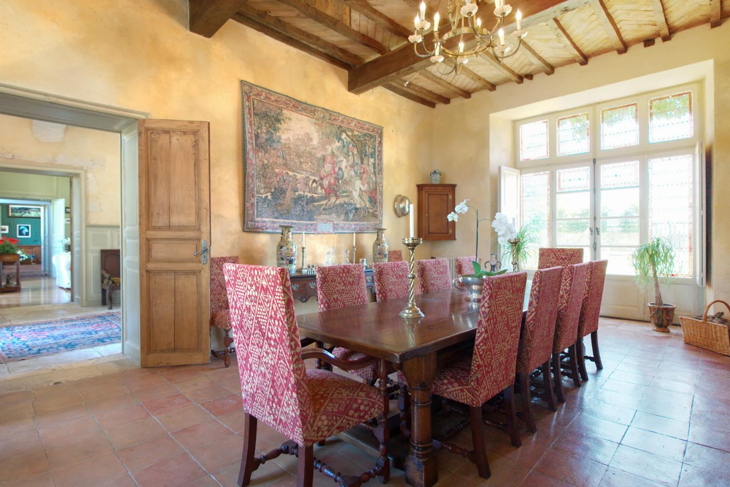 Dining room | Holiday château in the Gers
