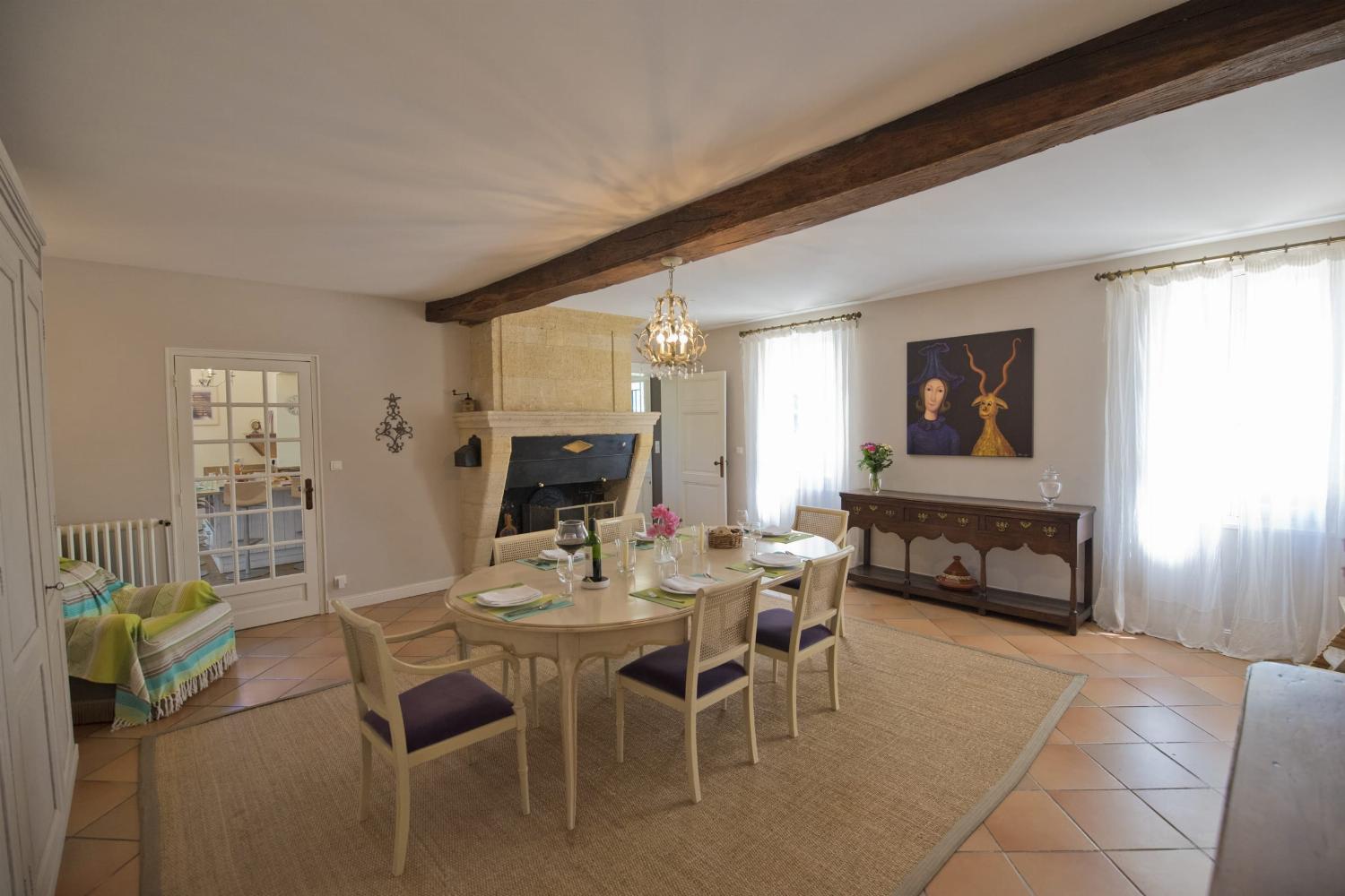 Living room | Self-catering accommodation in Gironde