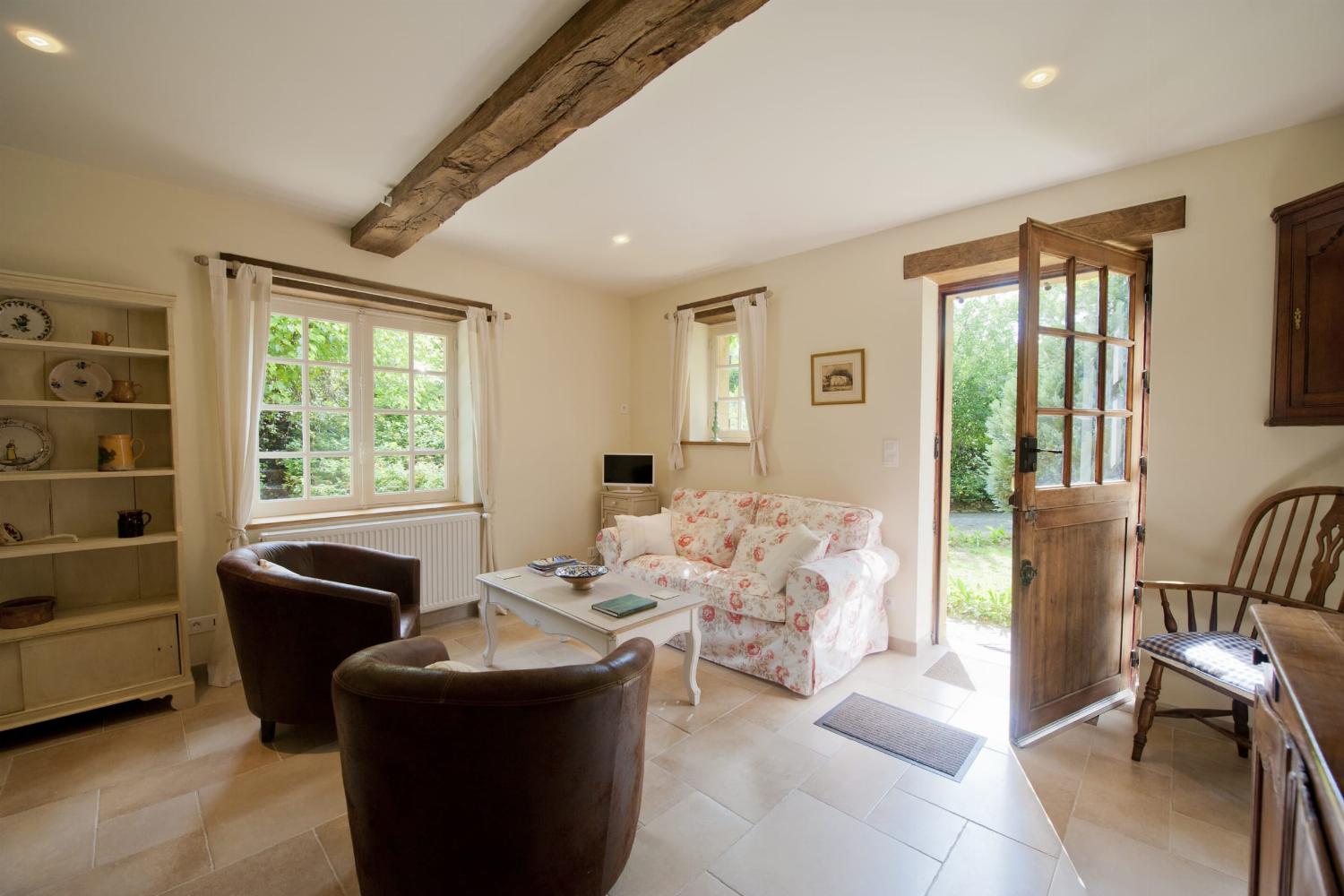 Living room | Rental cottage in Nouvelle-Aquitaine