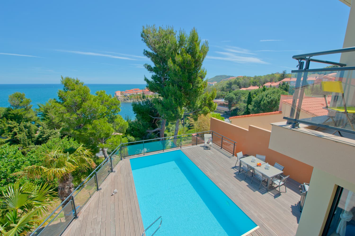 Holiday villa with sea views and private swimming pool in the South of France | Villa Impériale