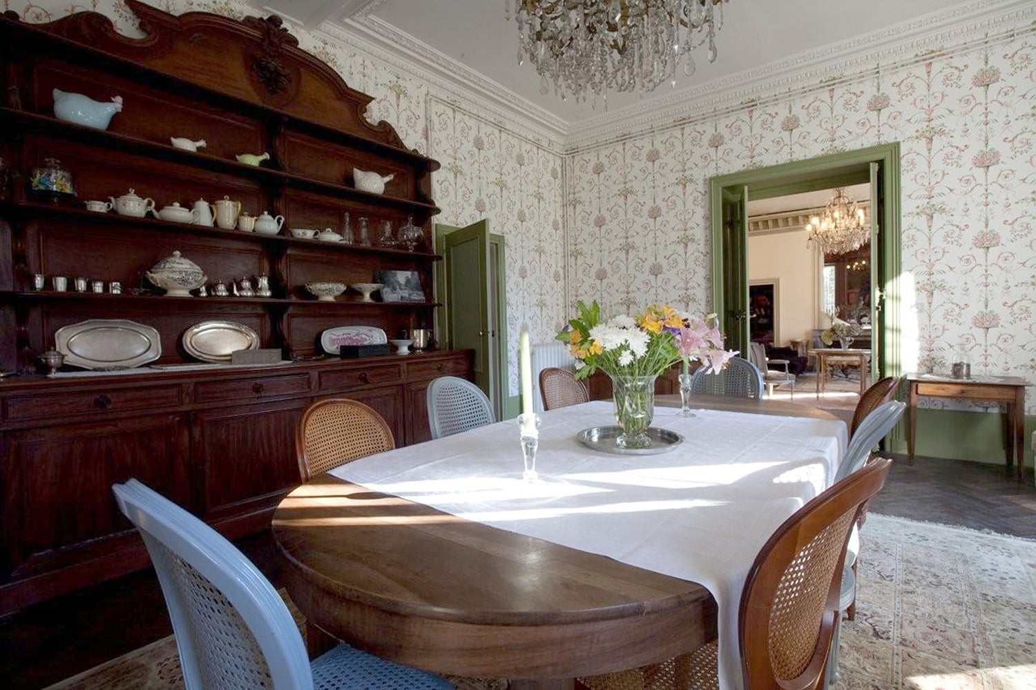 Dining room | Holiday château in Bourgogne Franche-Comté