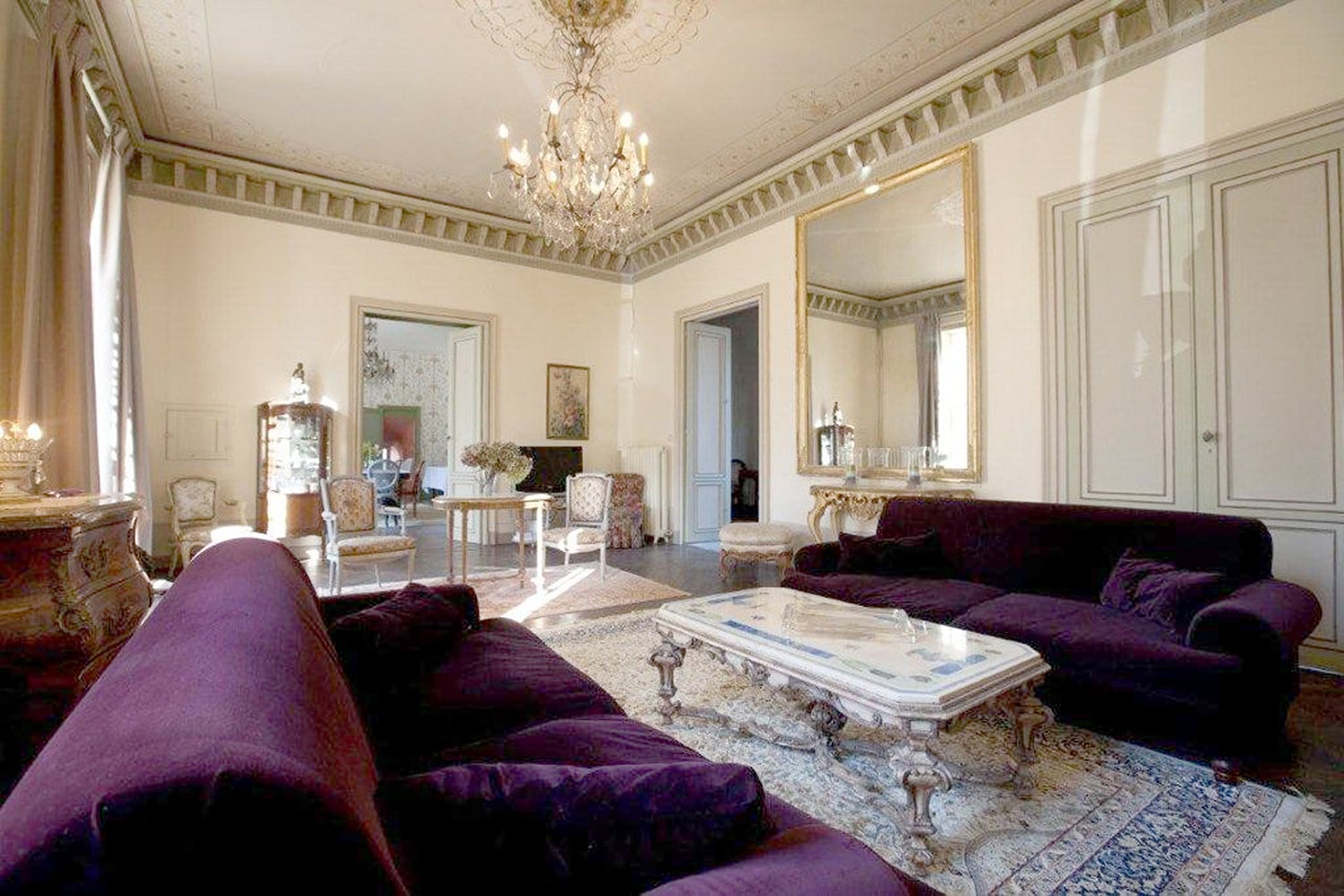 Living room | Holiday château in Bourgogne Franche-Comté