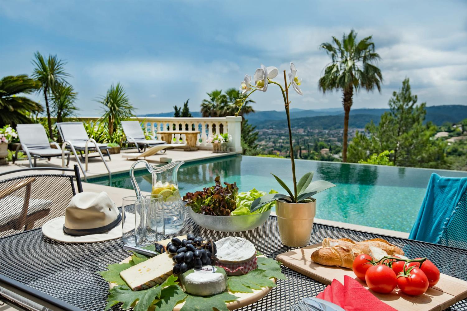 Private heated infinity pool