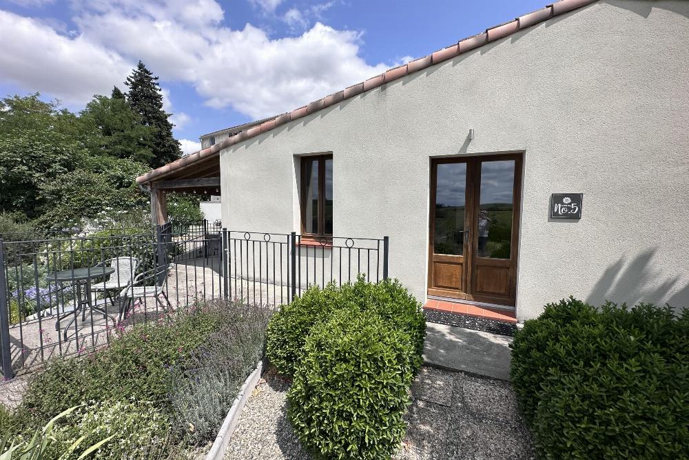 Holiday home with private heated pool in France | La Belle Vue