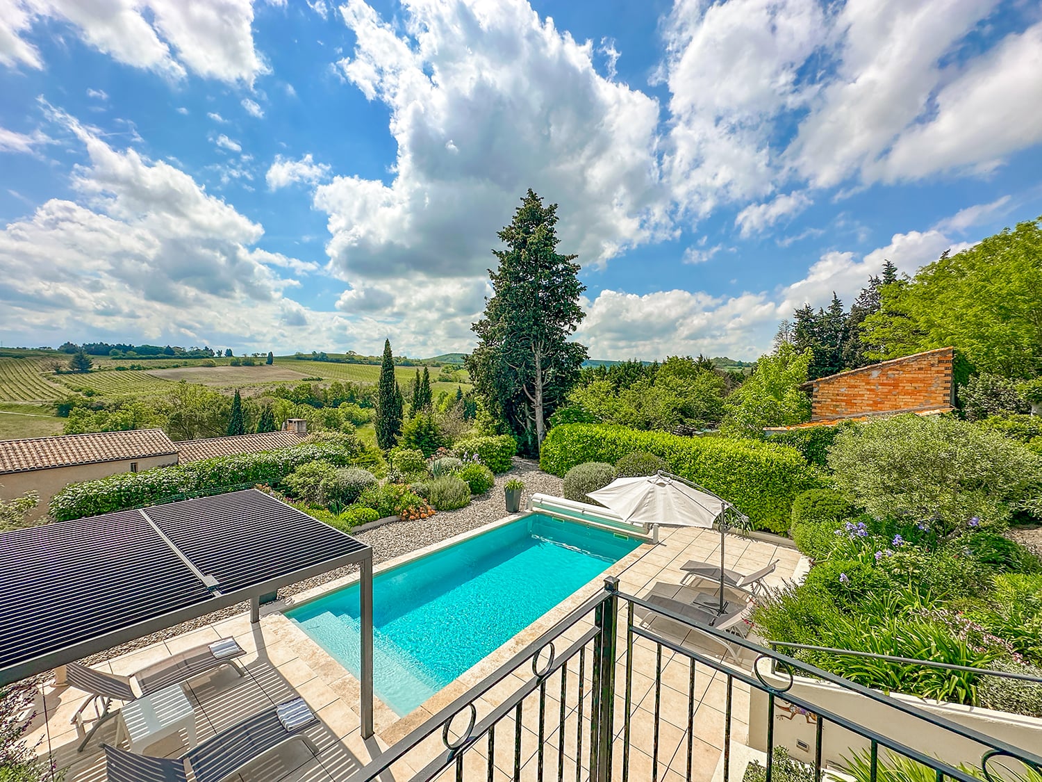 Private pool and view Private pool and view