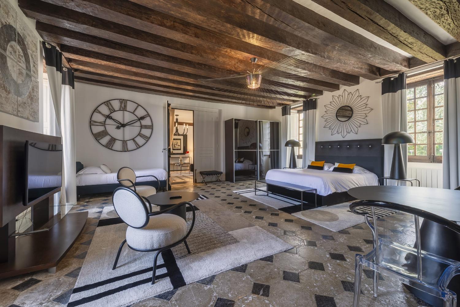 Ground floor bedroom | Holiday château in Loire Valley