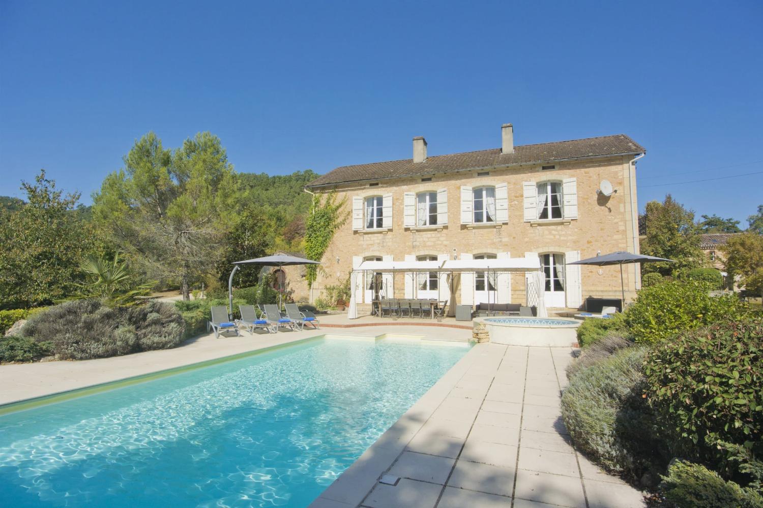 Rental home in Nouvelle-Aquitaine with private heated pool