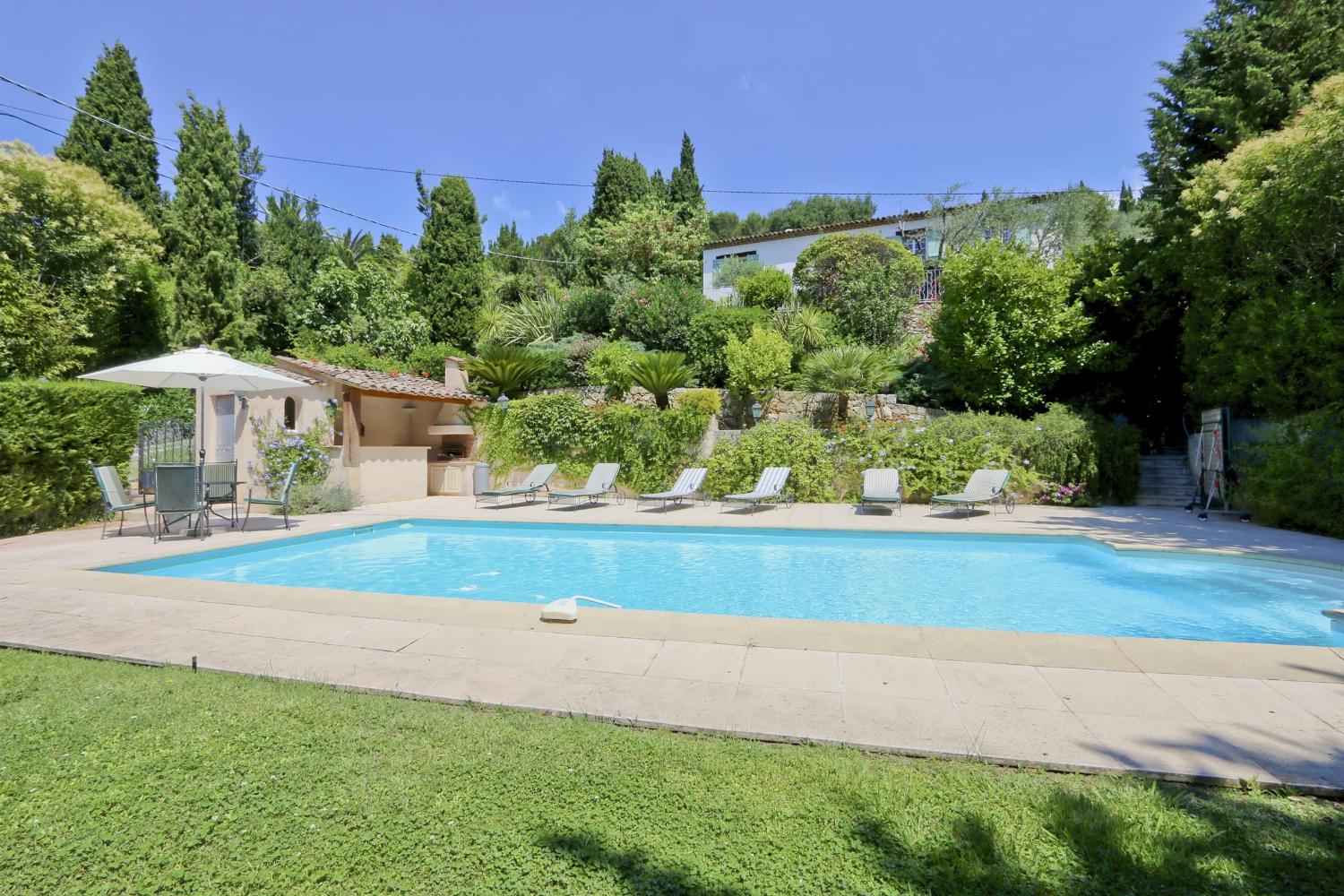 Private heated pool Private heated pool