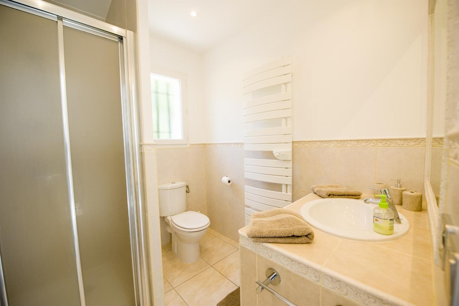 Bathroom | Holiday villa in the South of France