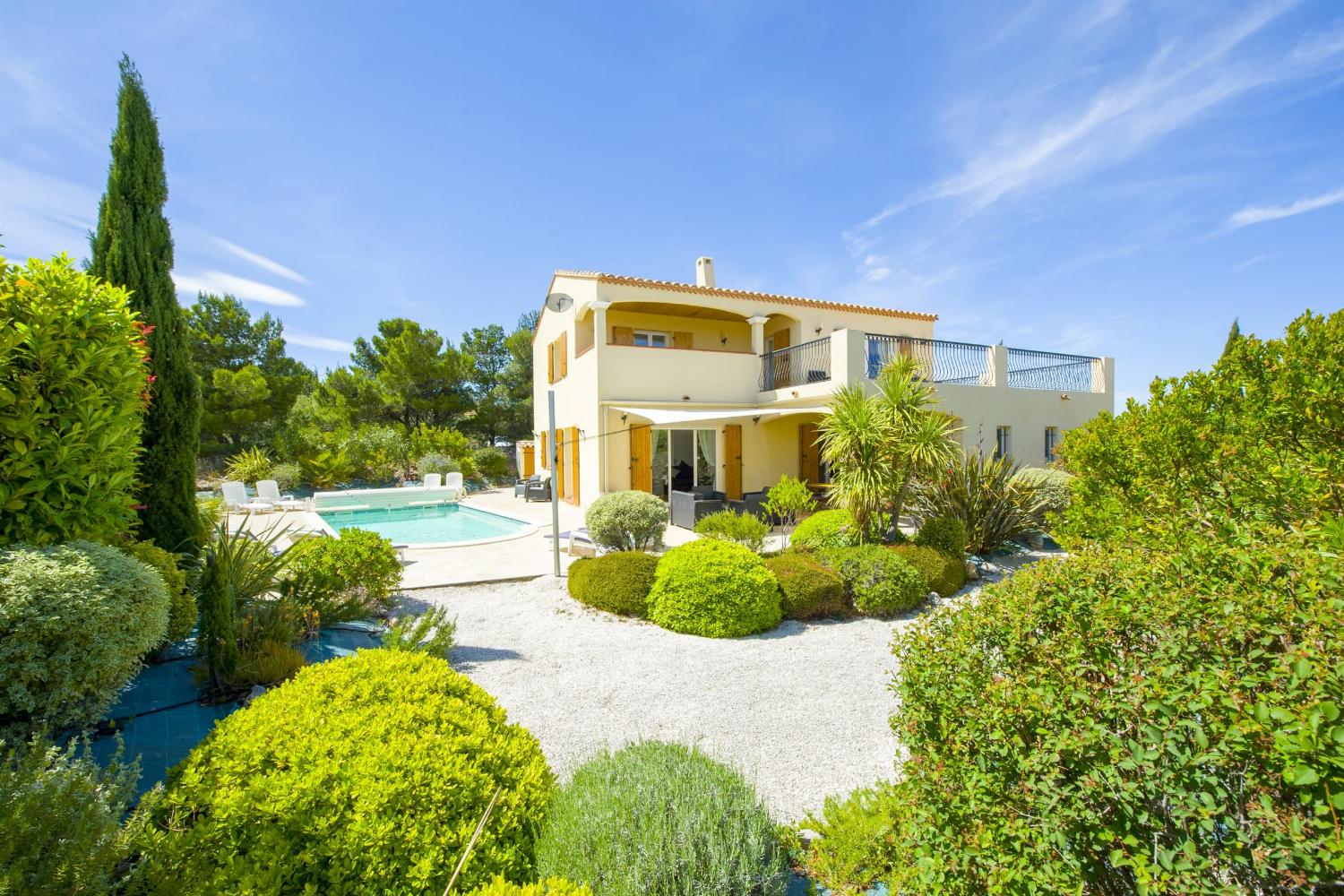 Holiday villa in the South of France with private heated pool