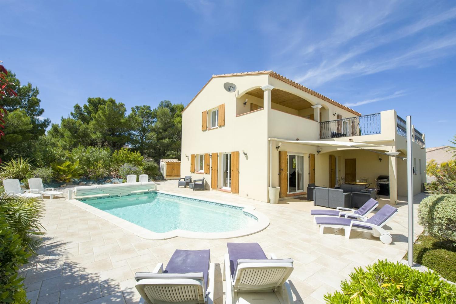 Holiday villa in the South of France with private heated pool