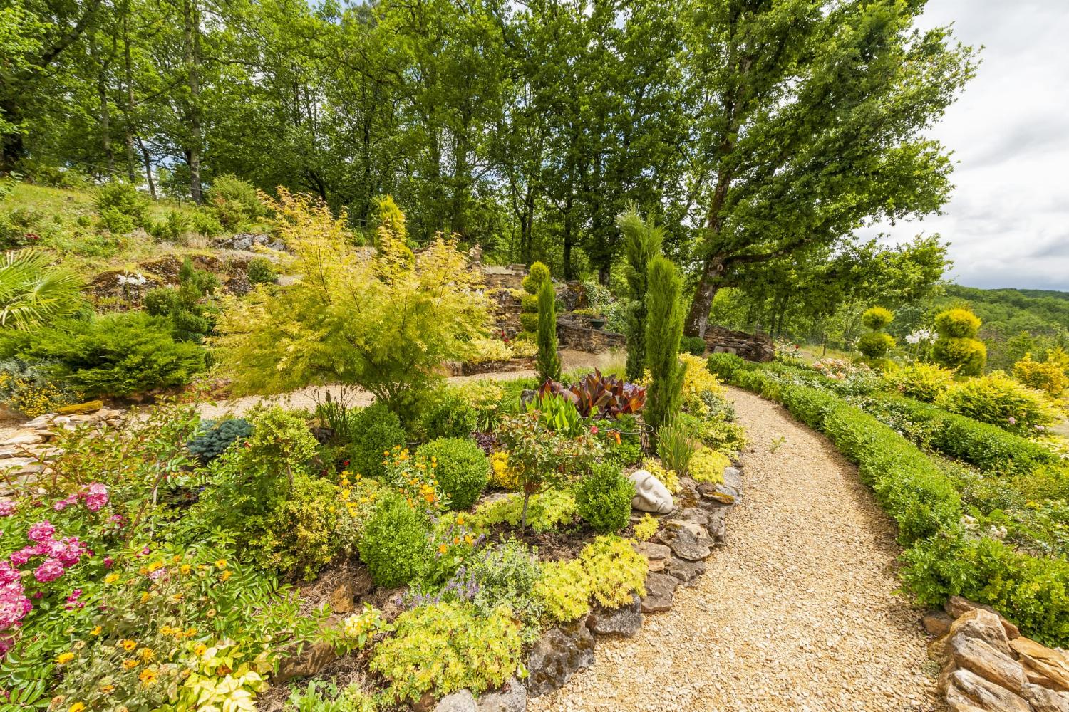 Garden | Holiday home in Lot