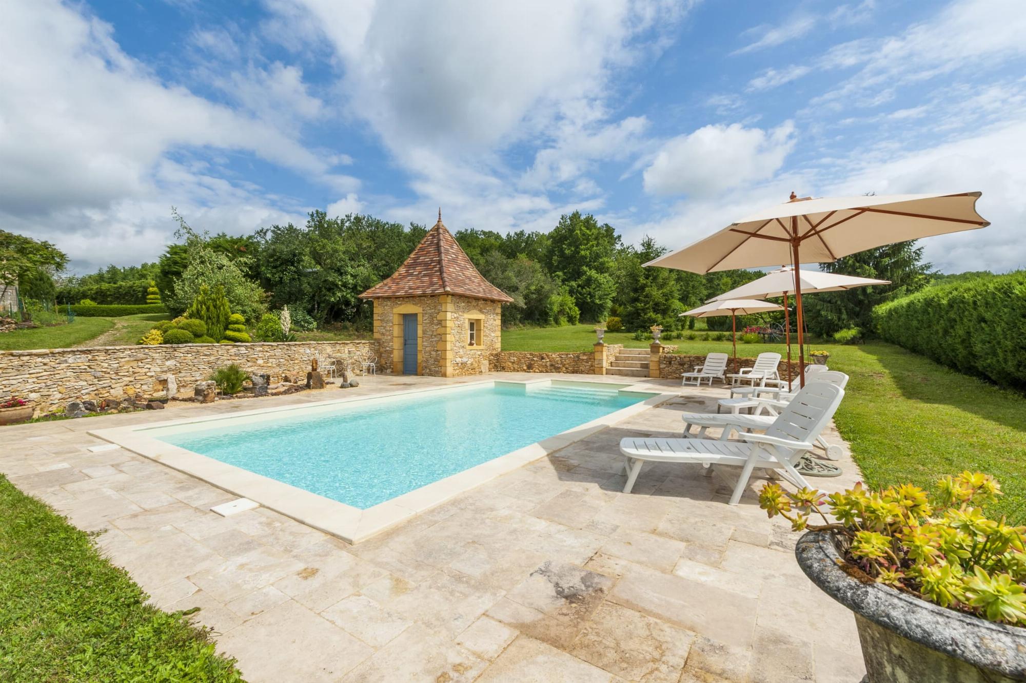 Holiday home with private pool in France | Maison Brunet