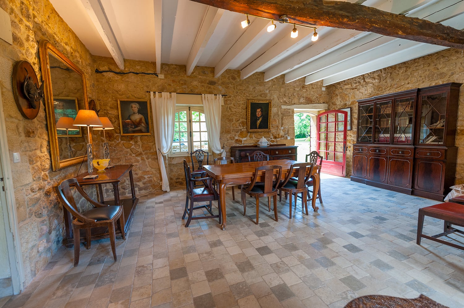 Dining room | Holiday accommodation in Dordogne