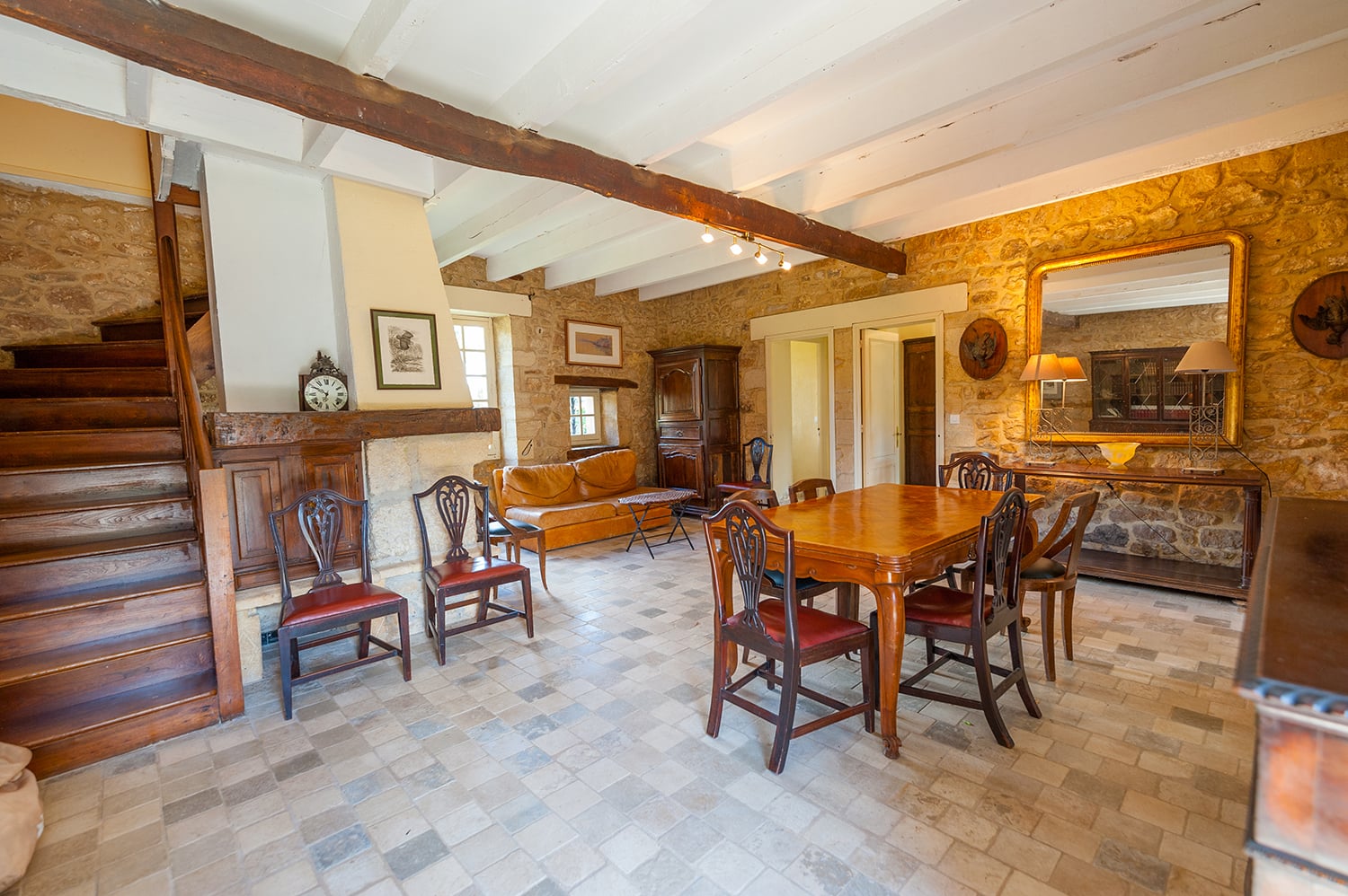 Dining room | Holiday accommodation in Dordogne