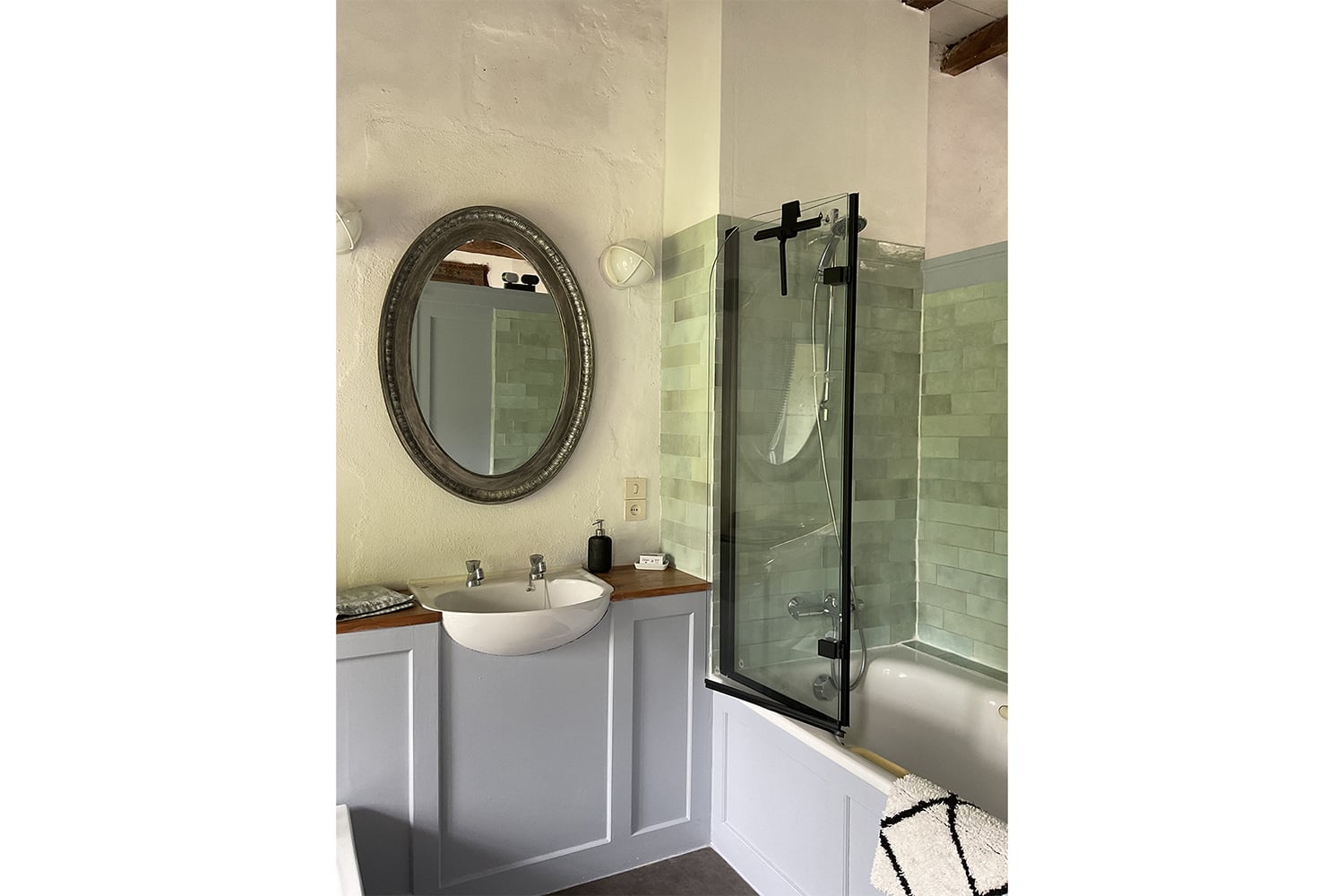 Bathroom | Holiday accommodation in Dordogne