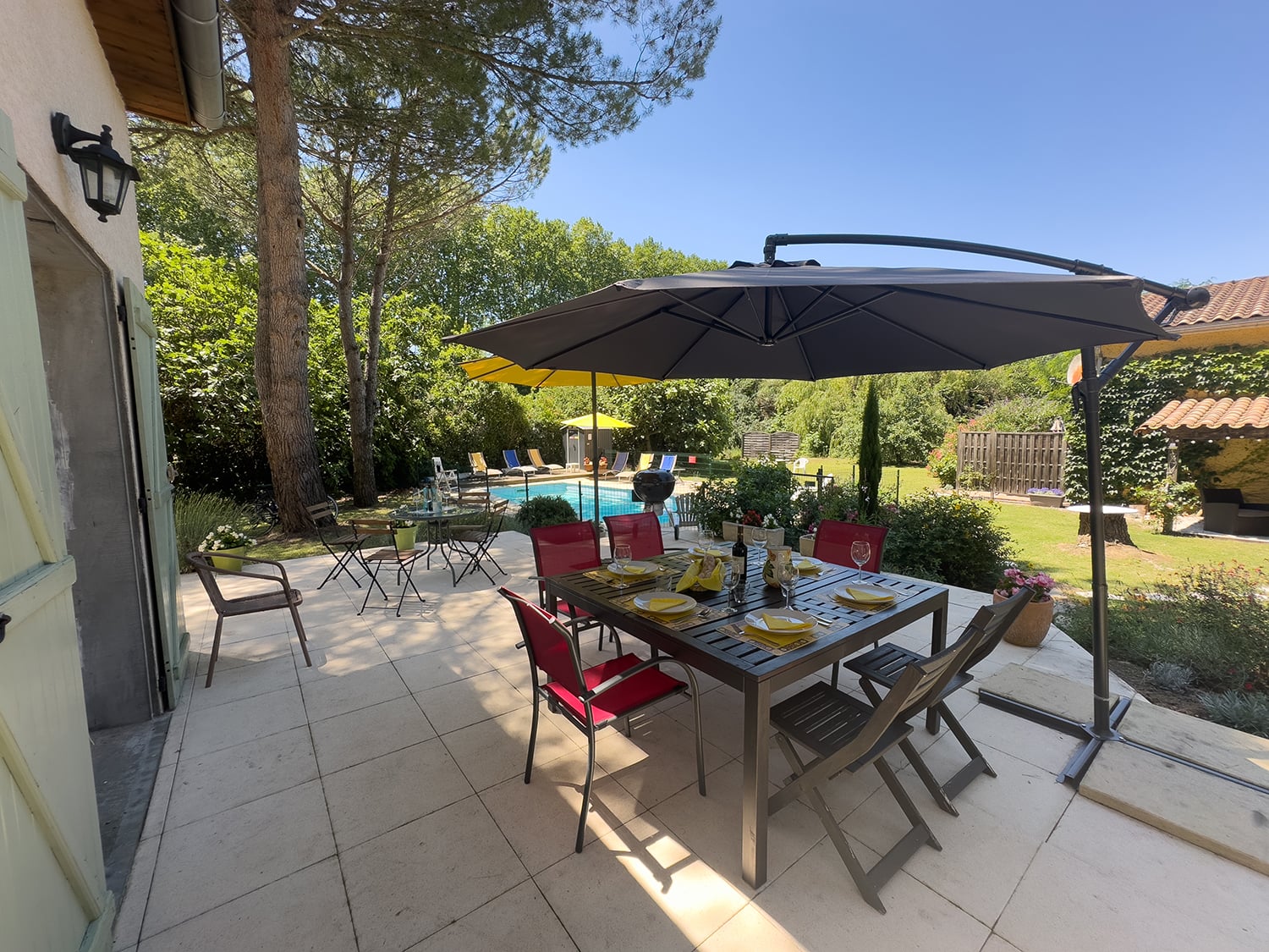 Shaded dining terrace | Holiday villa 1