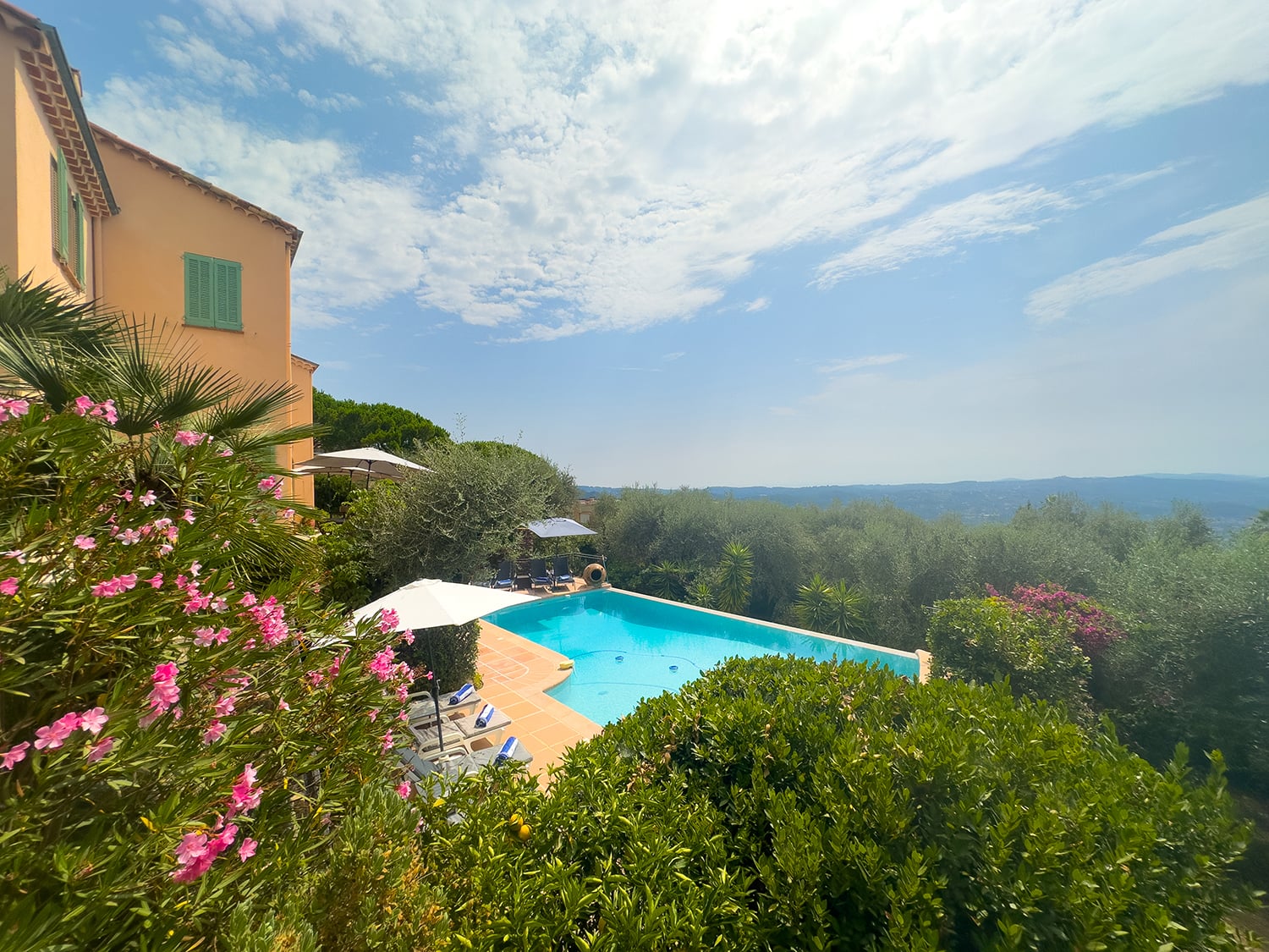 Holiday home in Grasse, Provence with private infinity pool