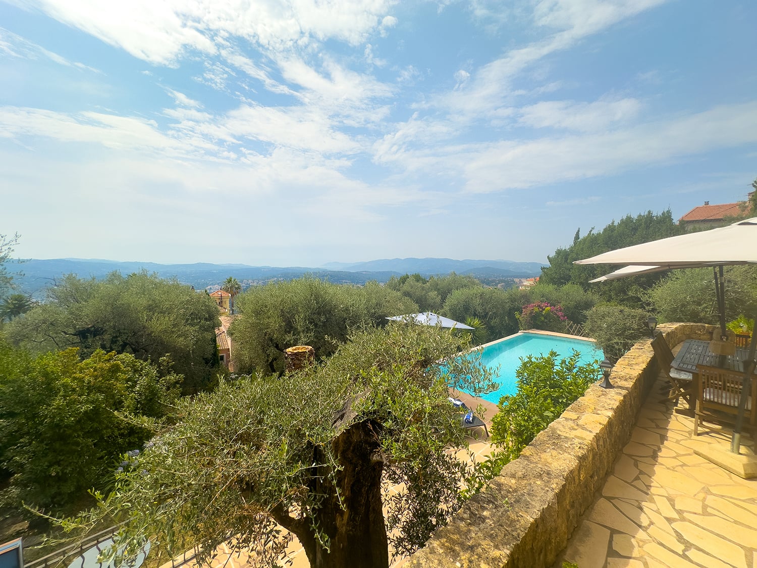 Private infinity pool