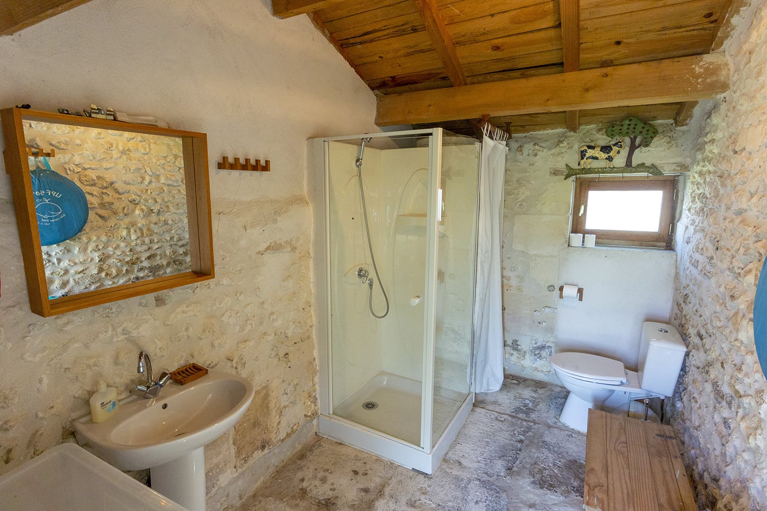 Bathroom | Vacation home in Nouvelle-Aquitaine