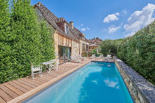 Holiday home in Dordogne with private heated pool