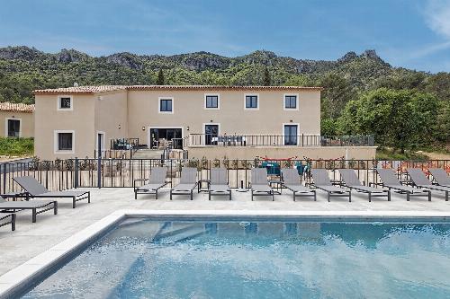 Holiday home in Provence with private pool