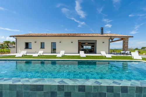 Holiday villa in South of France with private heated pool