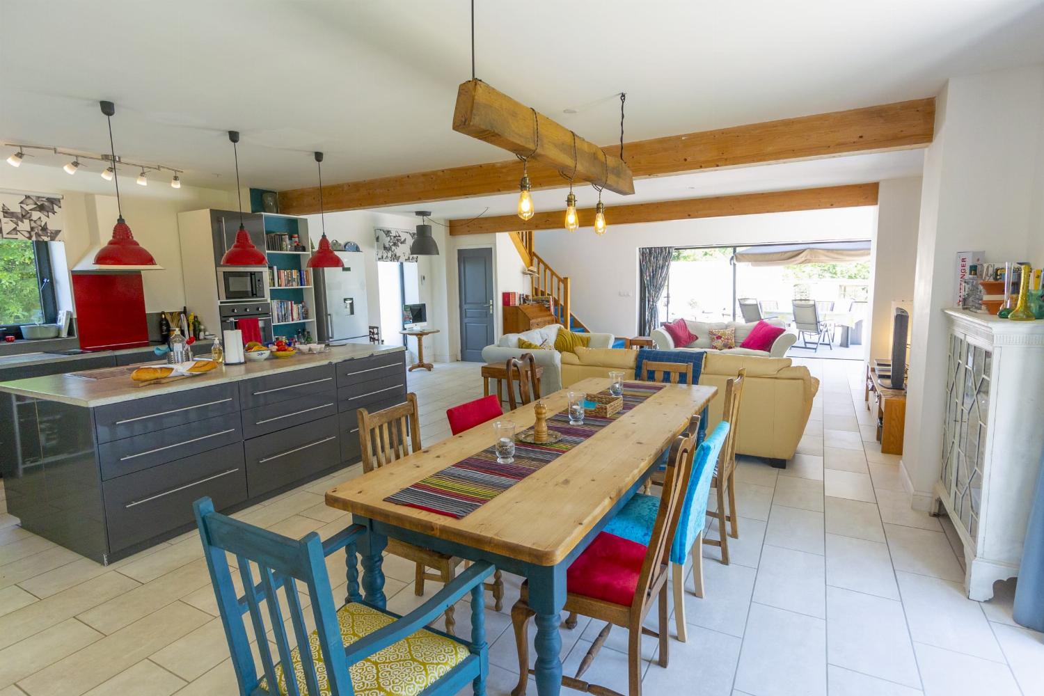 Dining room | Rental home in Dordogne