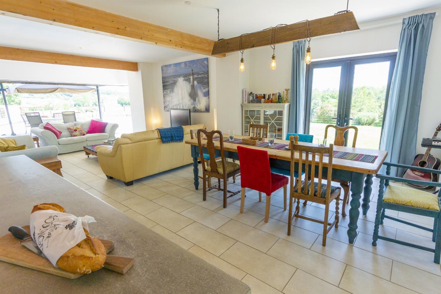 Dining room | Rental home in Dordogne