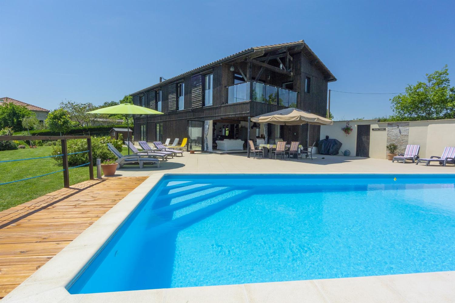 Rental home in Dordogne with private pool