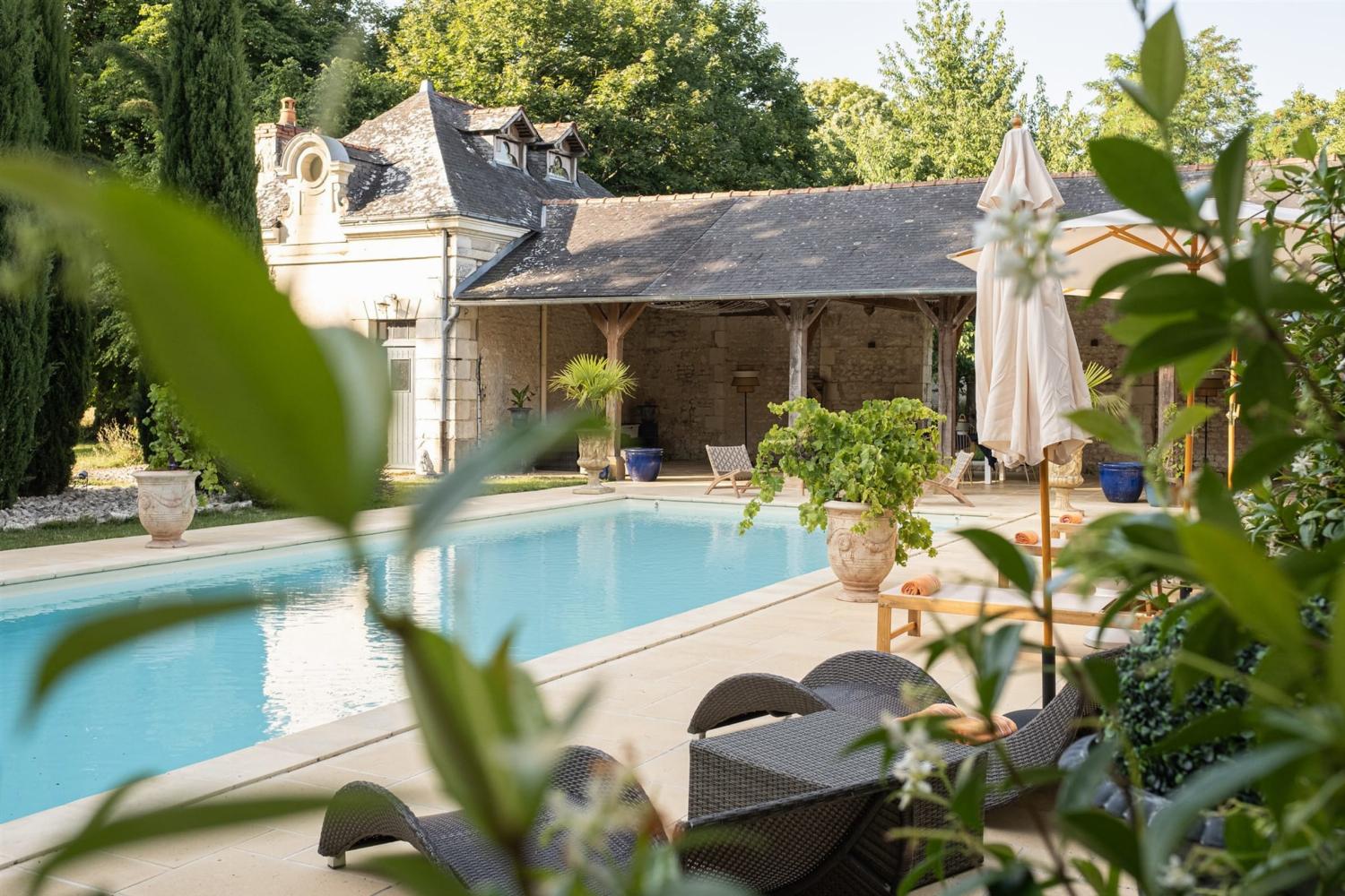 Private heated pool | Holiday château in Indre-et-Loire