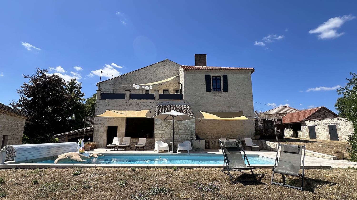 Rental home in Lot with private pool Rental home in Lot with private pool