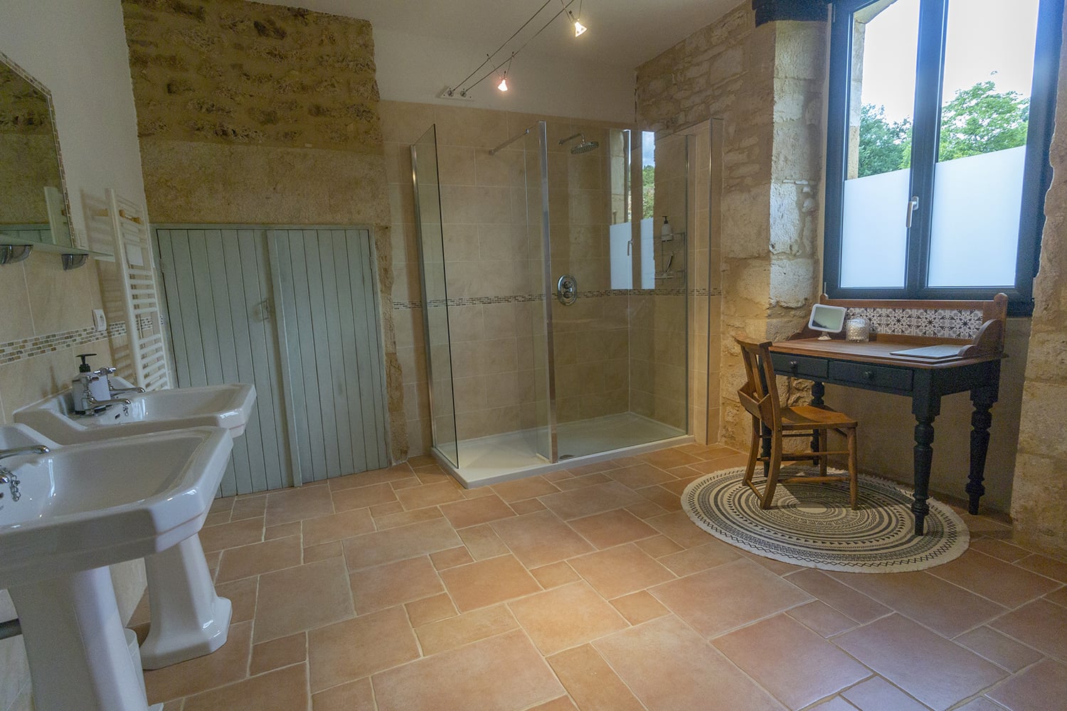 Bathroom | Holiday home in Lot