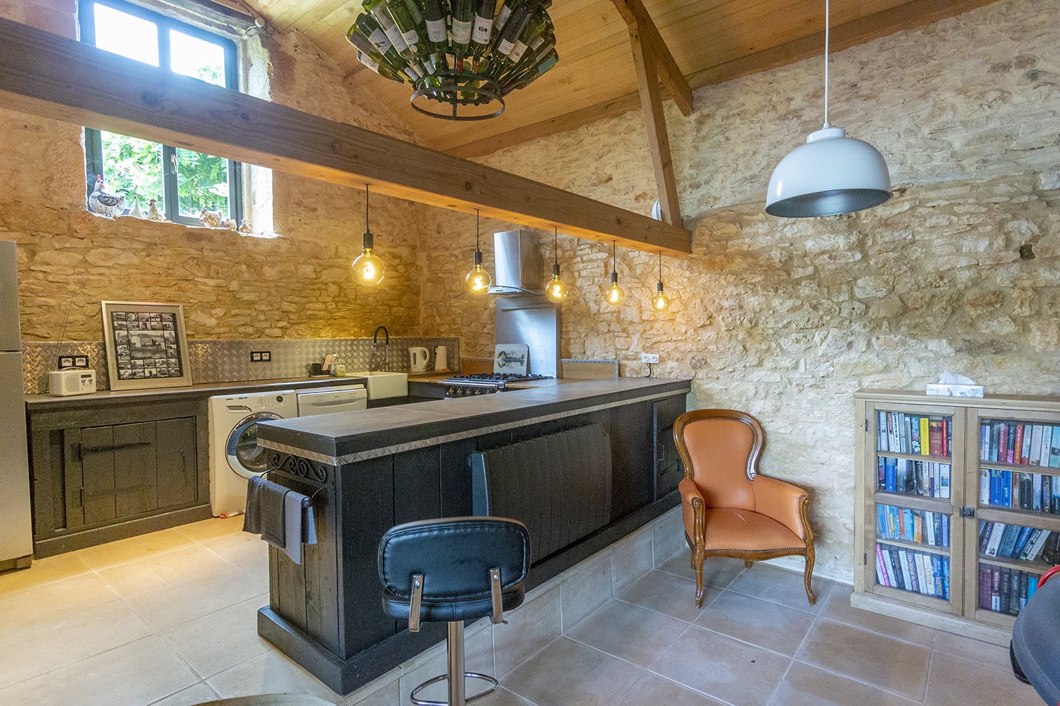 Kitchen | Holiday home in Lot