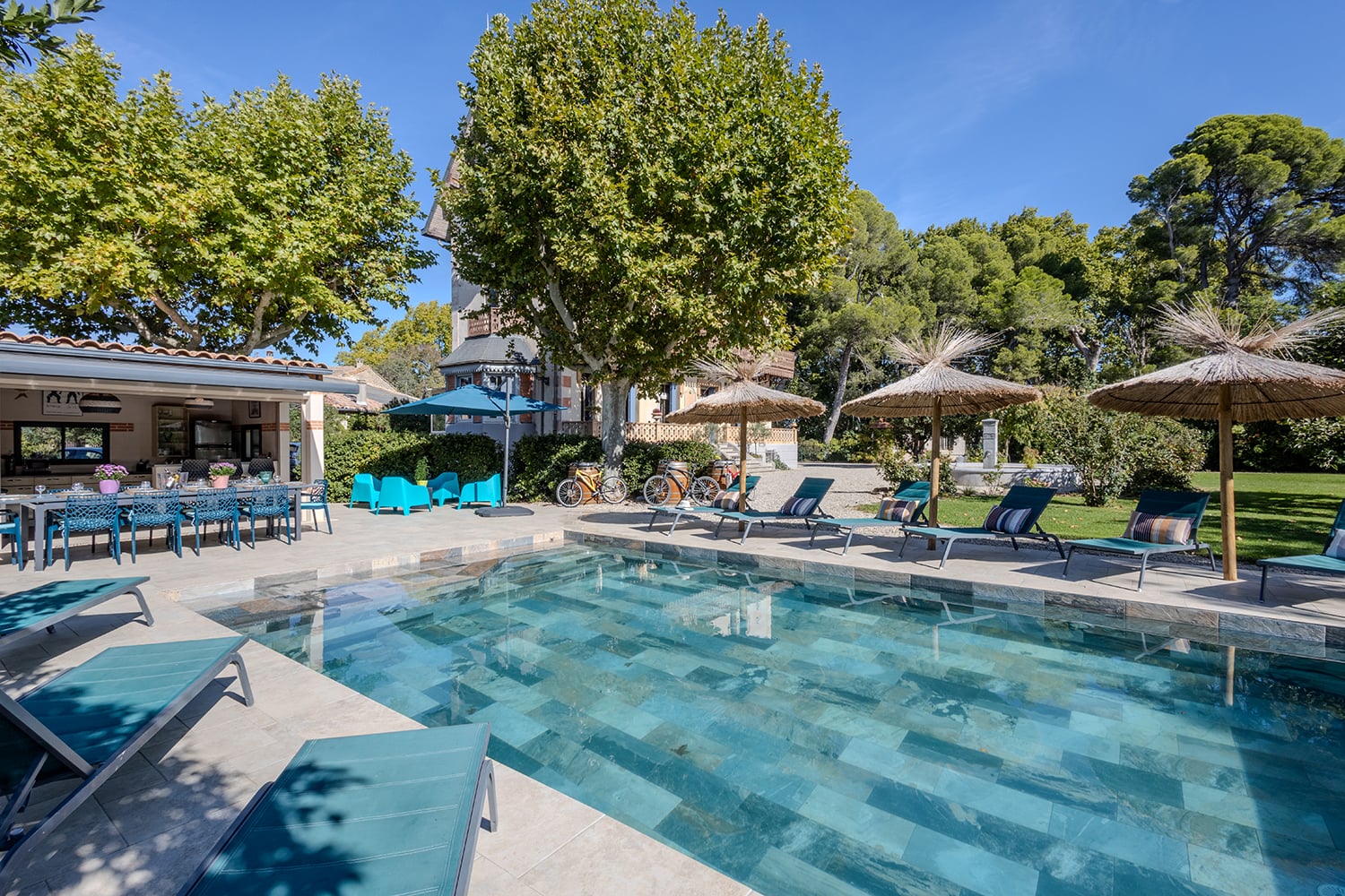 Private pool Private pool