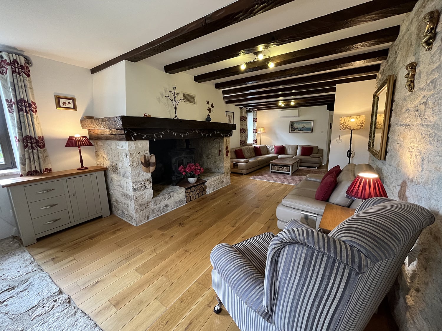 Sitting room | Holiday home in Montaigu-de-Quercy