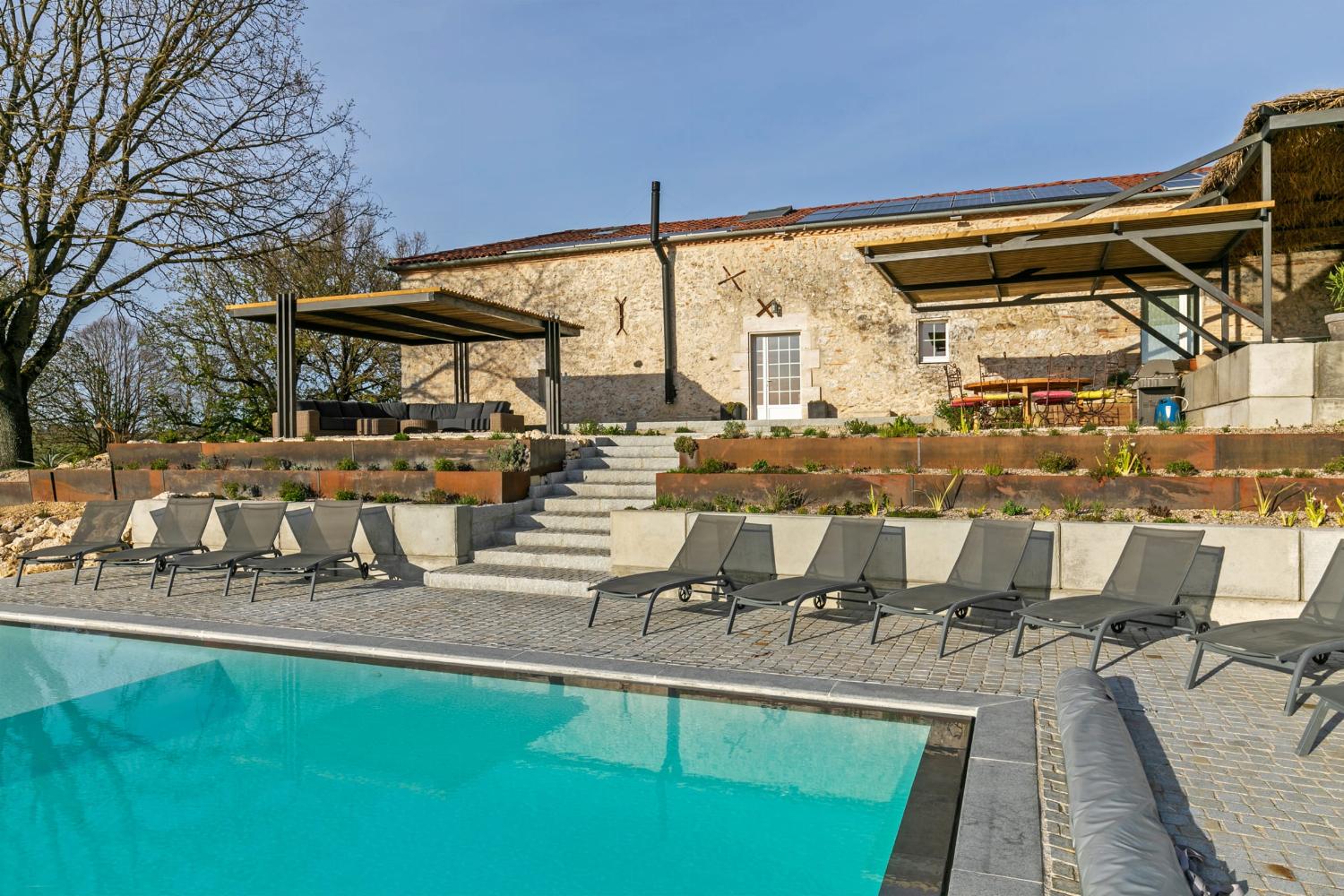 Holiday accommodation in Dordogne with private heated pool