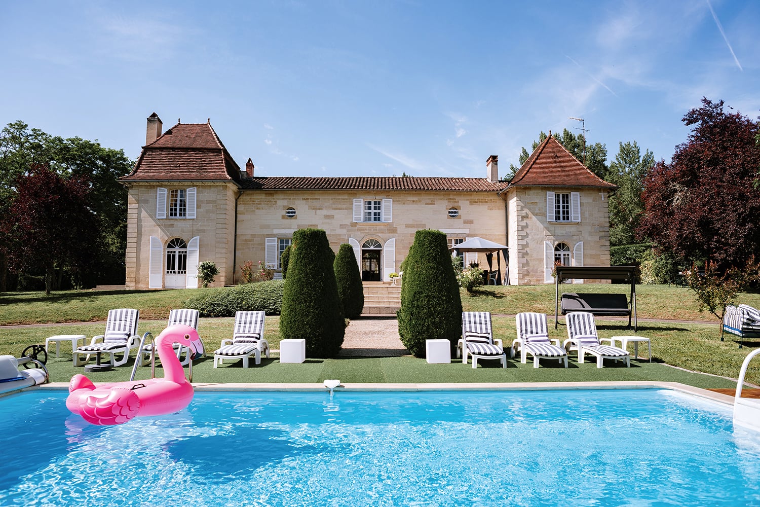 Holiday château in Dordogne with private heated pool Holiday château in Dordogne with private heated pool