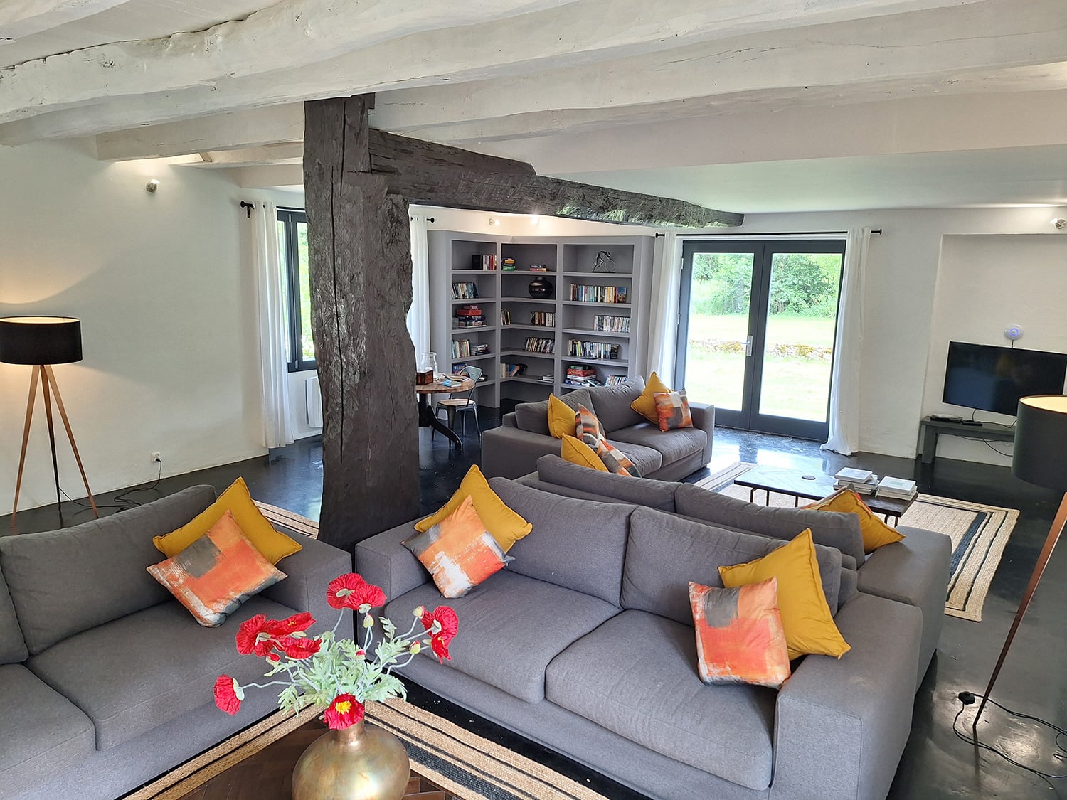 Sitting room | Holiday home in Nouvelle-Aquitaine