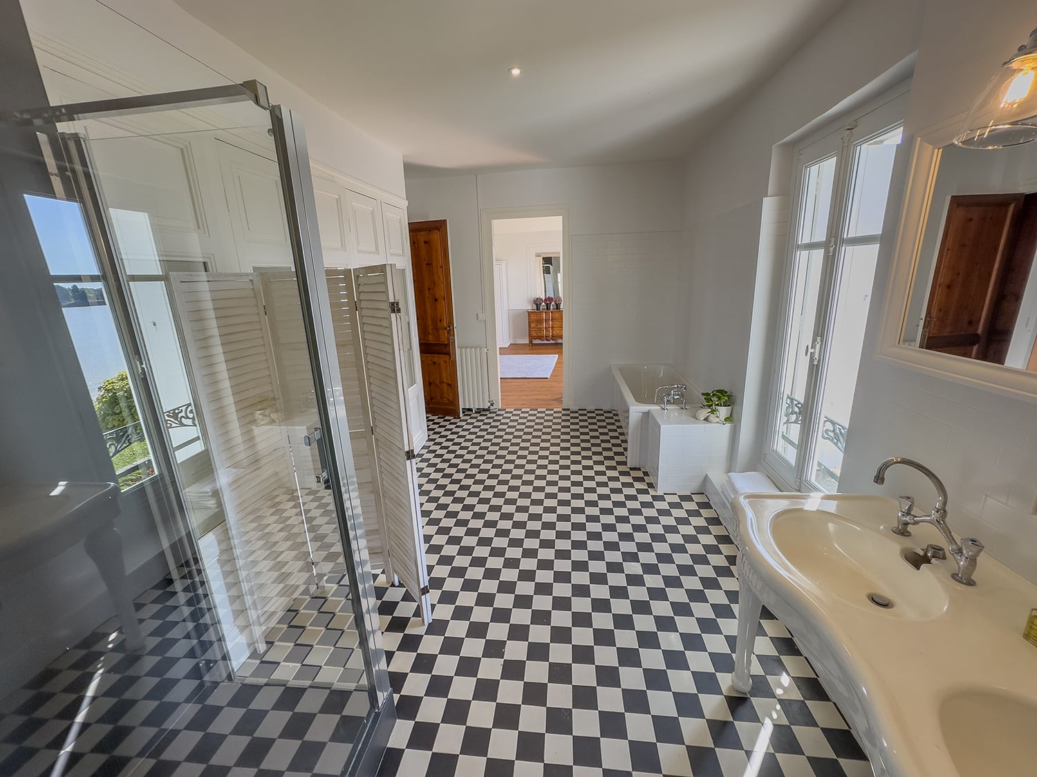 Bathroom | Holiday home in Nouvelle-Aquitaine