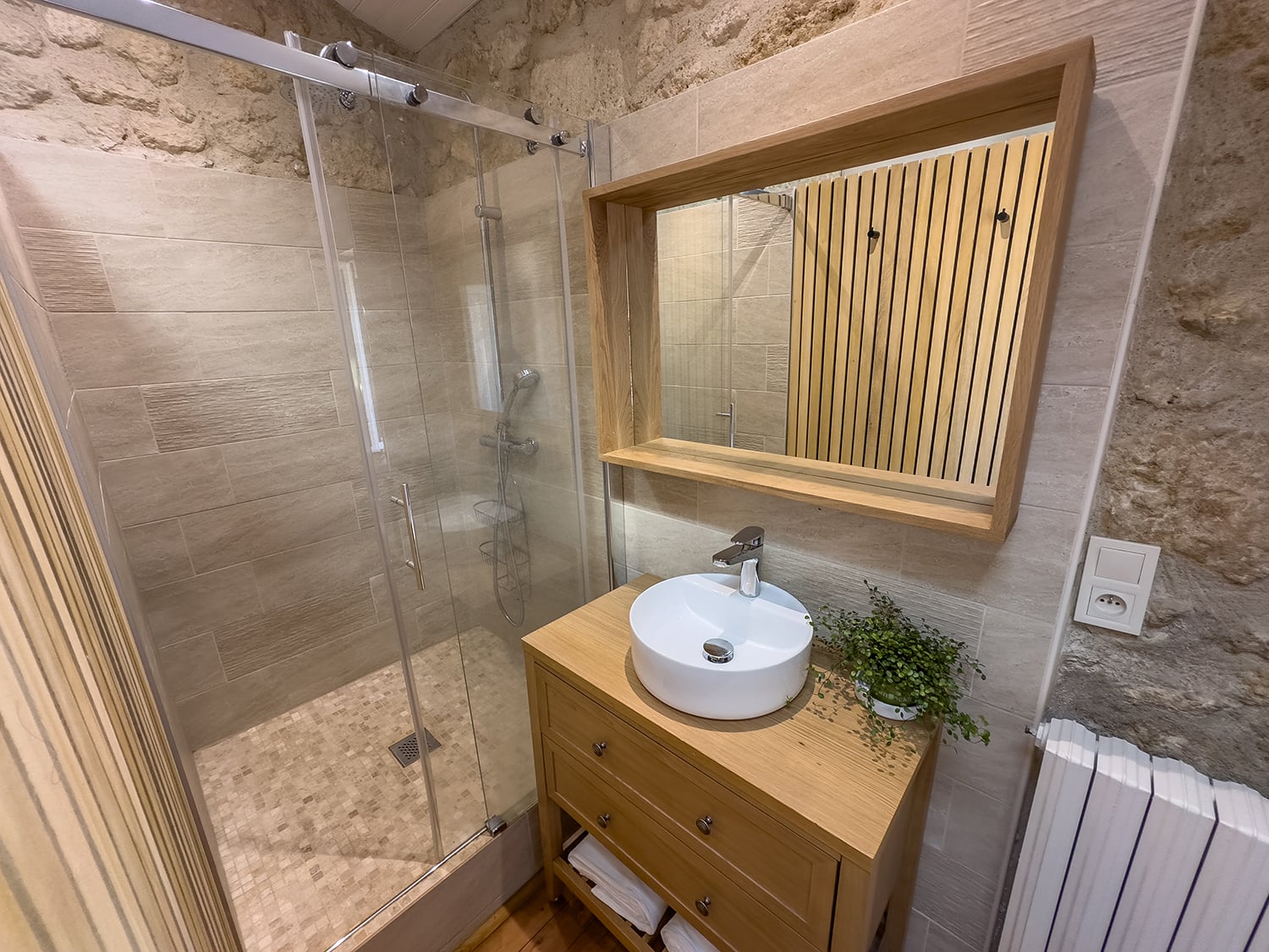 Bathroom | Holiday home in Nouvelle-Aquitaine