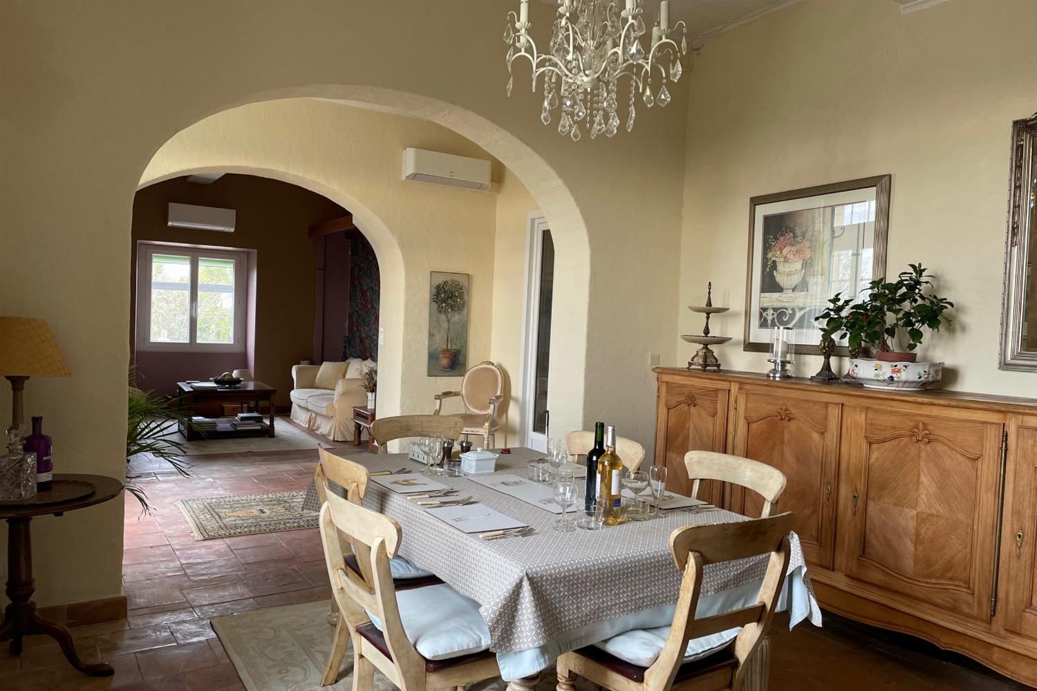 Dining room | Holiday home in the Gers